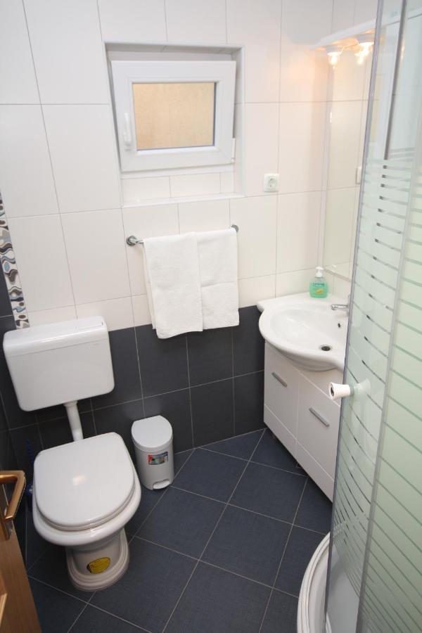 Apartments With A Parking Space Baska Voda, Makarska - 2709 المظهر الخارجي الصورة
