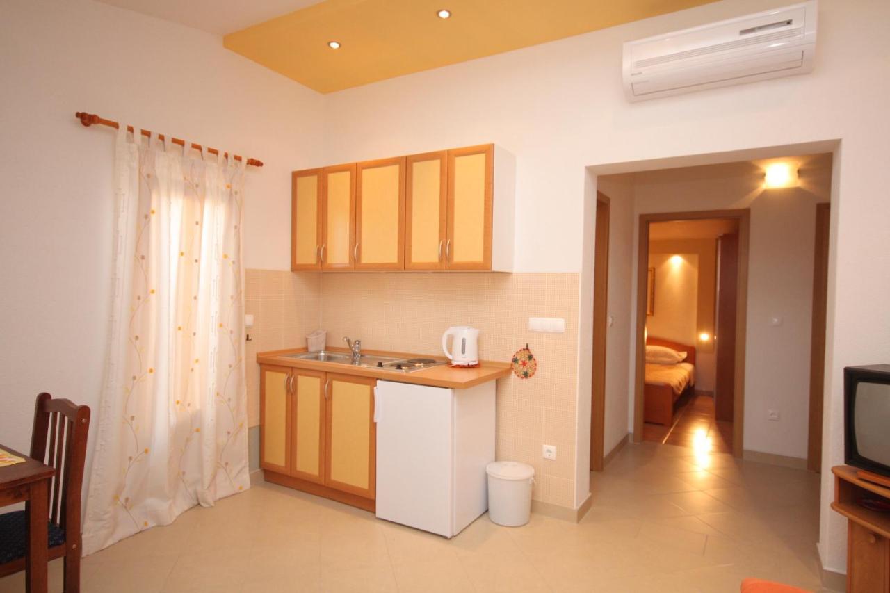 Apartments With A Parking Space Baska Voda, Makarska - 2709 المظهر الخارجي الصورة